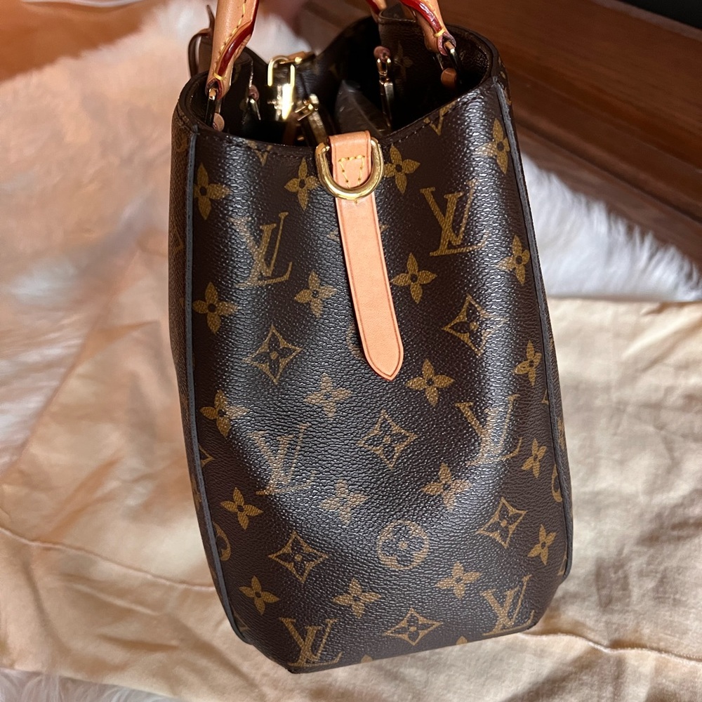 Louis ❌❌❌sold❌❌❌Vuitton MONTAIGNE MM - Picture 6 of 16